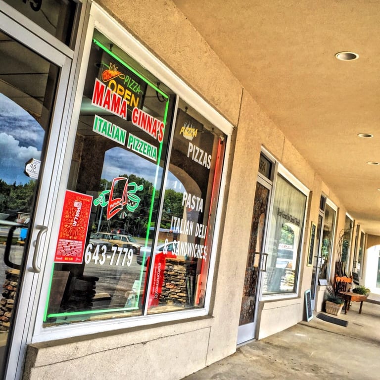 Visit Mama Ginna's!